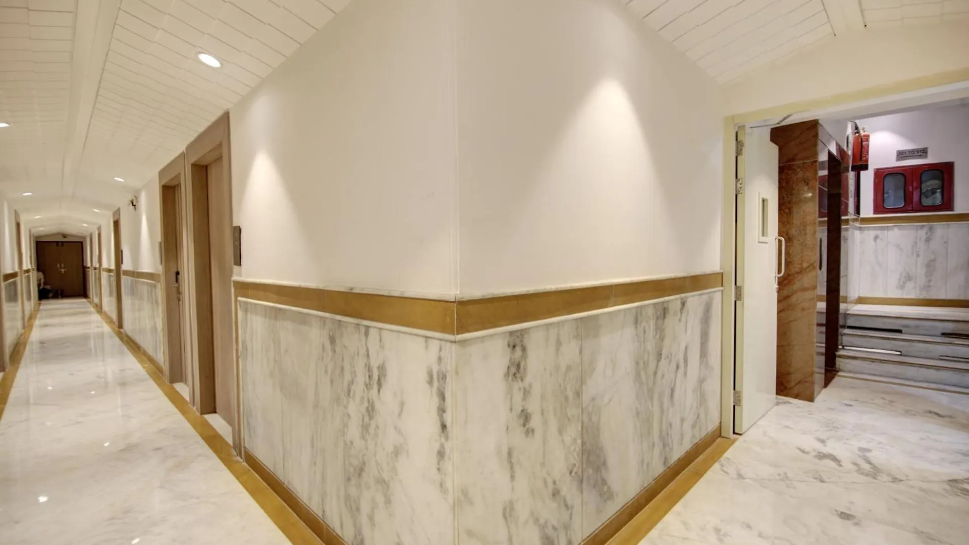 ***  Hotel International Inn By Star Group - Near Delhi Airport New Delhi India