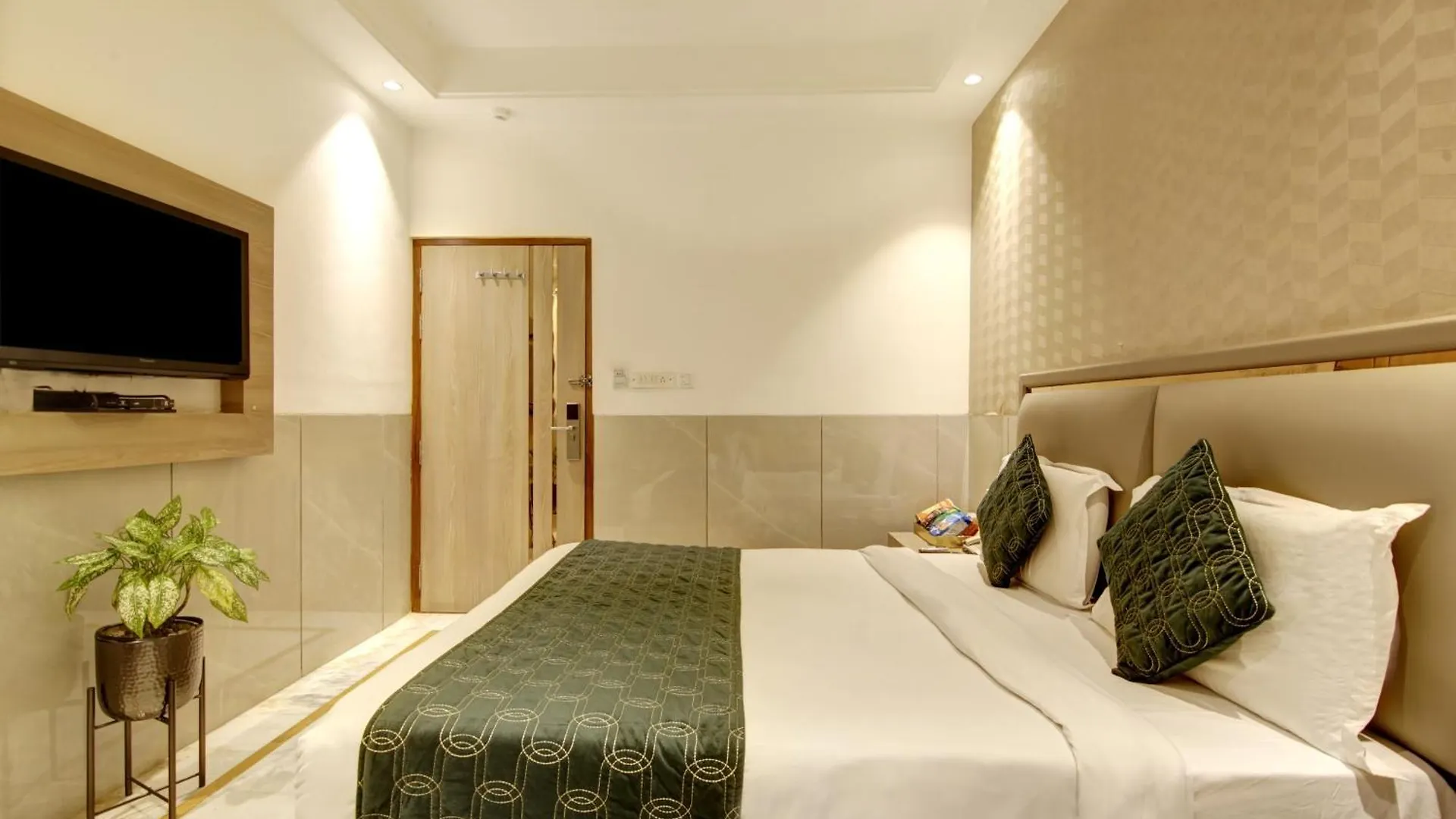 Hotel International Inn By Star Group - Near Delhi Airport New Delhi